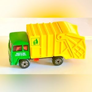 🌽 Matchbox 1979 Refuse Disposal Truck with Opening Back Hatch